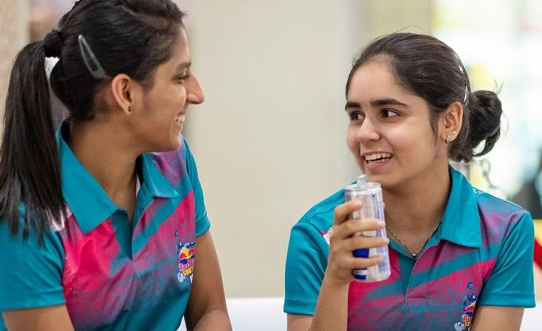 Ritika Thaker and Simran Singhi celebrating their victory at Malaysia Masters BWF Super 500 tournament.