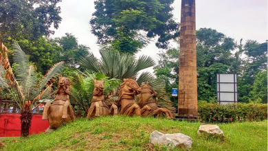 Zero Mile monument in Nagpur, symbolizing historical heritage and current neglect due to lack of maintenance funds.