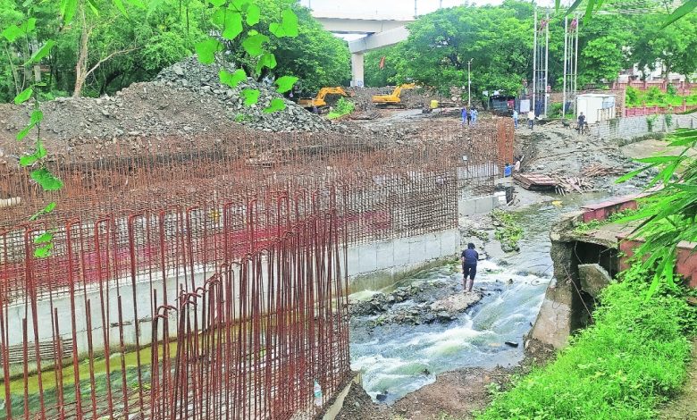 Ambazari bridge opening for two-way traffic in Nagpur, easing congestion after fast construction.