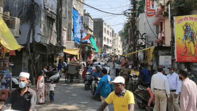 Traffic police enforcing new routes and restrictions in crowded Nagpur markets during Diwali season