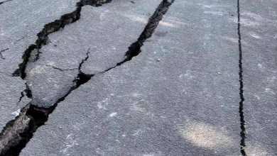 Mild earthquake shaking buildings in Amravati district with no major damage.