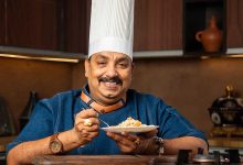 Chef Vishnu Manohar cooking dosas at a record-breaking event in Nagpur