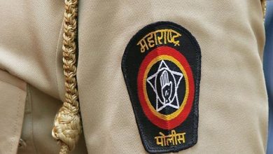 Diverse group of applicants applying for police constable positions in Nagpur.