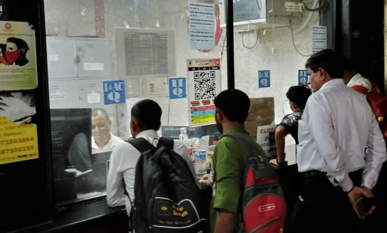 Maharashtra railway platform crowd control during festive season