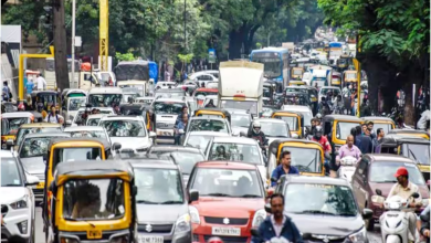 Nagpur Traffic: Illustration of on-street parking in a busy urban area to reduce congestion.