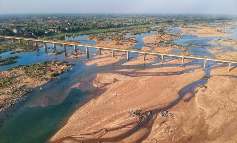 A map showing the areas in Nagpur district benefiting from the ₹1,879 crore Kanhan River Diversion Scheme, with highlights on irrigation expansion.