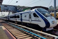 Indore–Nagpur Vande Bharat Express at Narmadapuram Station