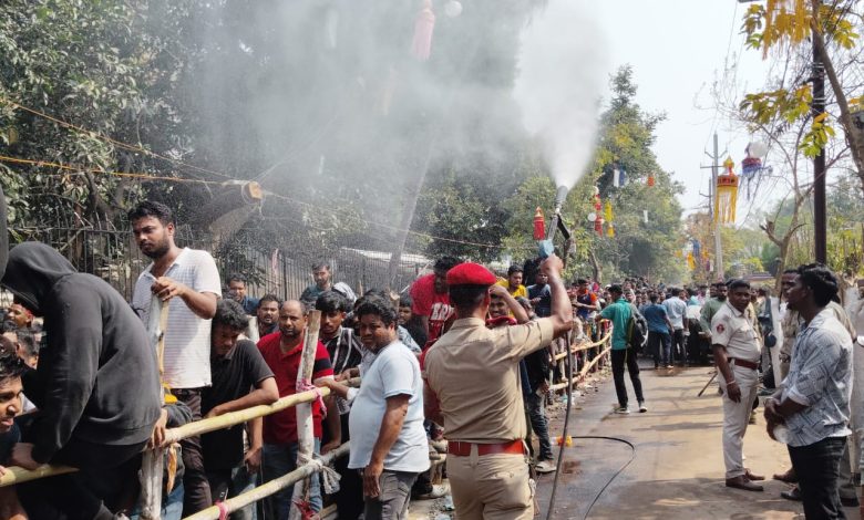 A well-organized traffic system in Nagpur ensuring smooth vehicle movement near Jamtha Stadium during a cricket match. Archit Chandak