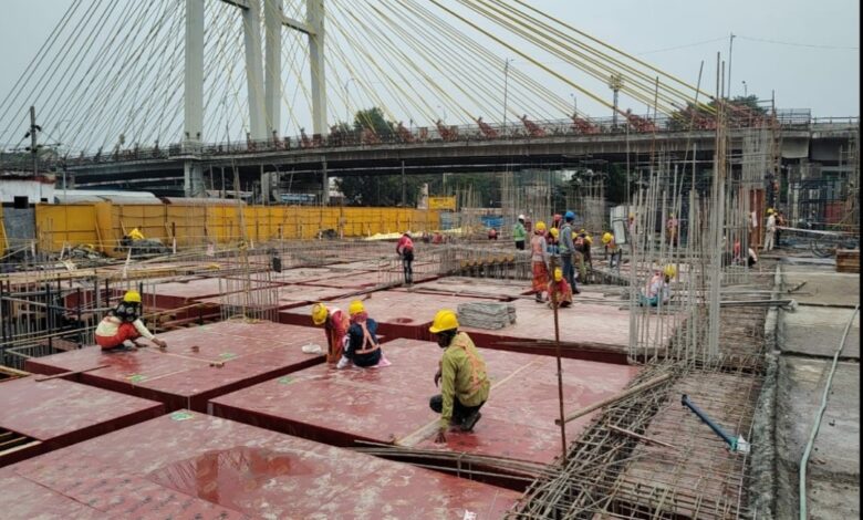 Modernized Nagpur Railway Station showcasing infrastructure upgrades.