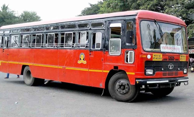 MSRTC bus transporting devotees from Nagpur to Pachmarhi for Mahashivratri celebrations.