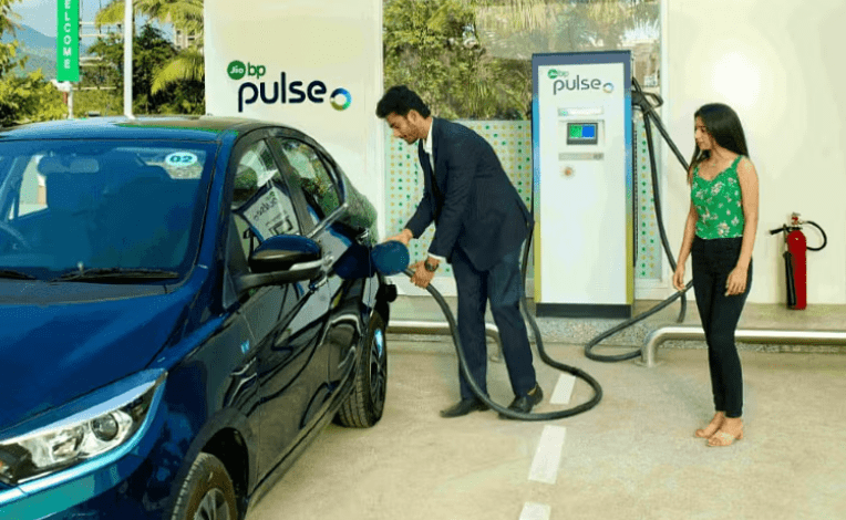 Jio-bp and NMC inaugurate new EV charging station in Nagpur